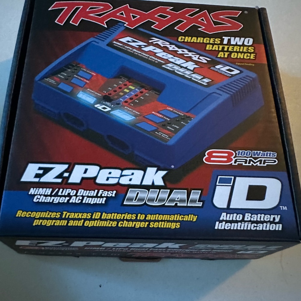 Traxxas 2972 EZ-Peak DUAL Output Auto-iD LiPo NiMH NiCad Charger(NEW)